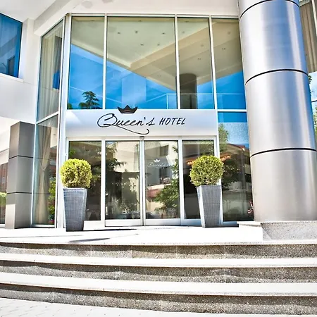 Queen's - Zebra Centre 호텔